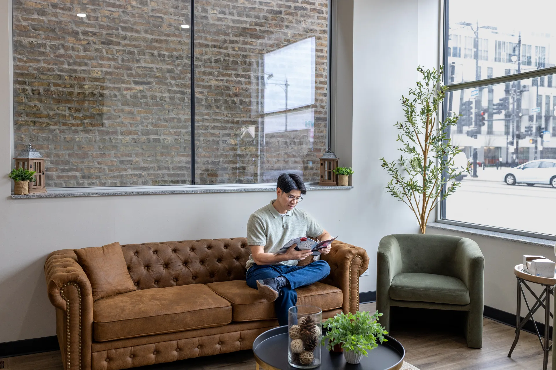 【裁断済み】 Professional Dentistry 1 Contact 6 Corners Dental Studio | Chicago Dentist